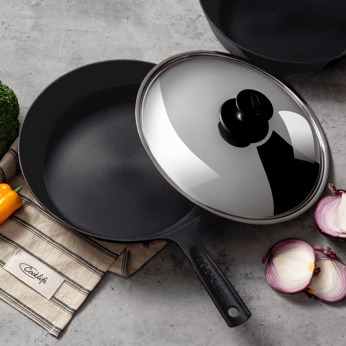 10 Inch Cast Iron Skillet with Lid